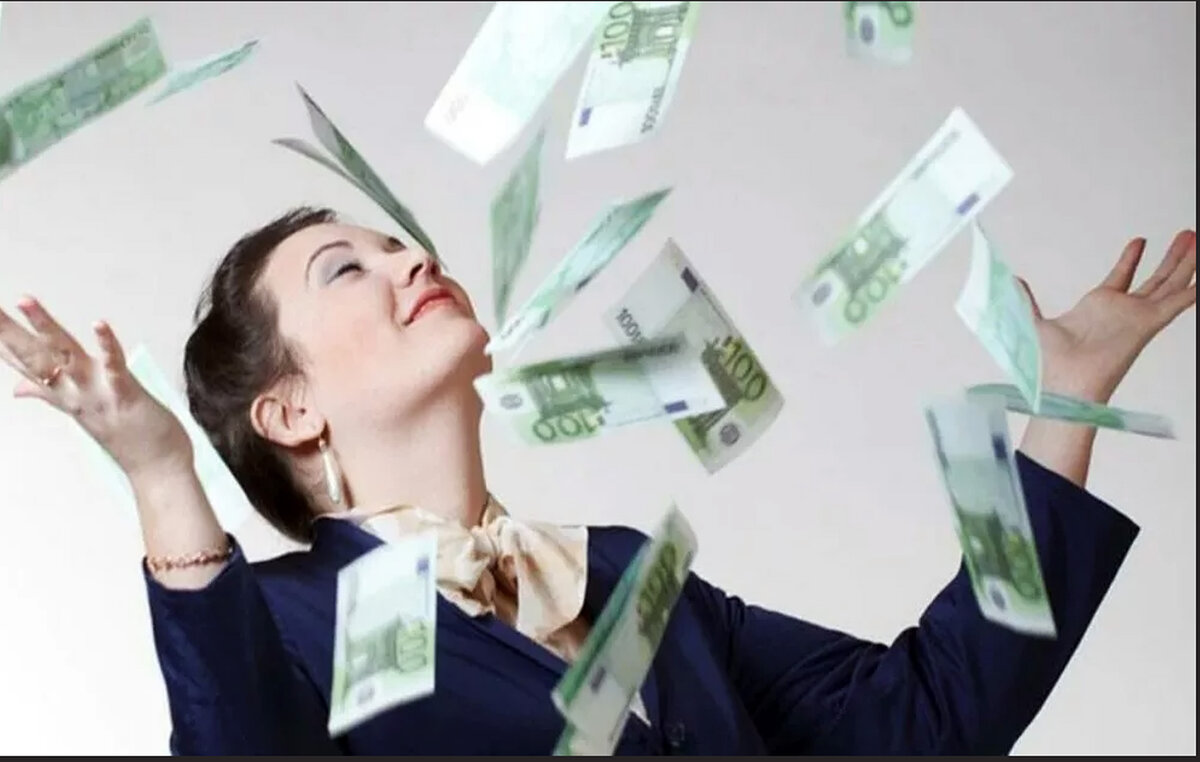 Выплаты за классное руководство. Классное руководство оплата. Оплата за классное руководство в школе. Женщина с деньгами. Оклад учителя.