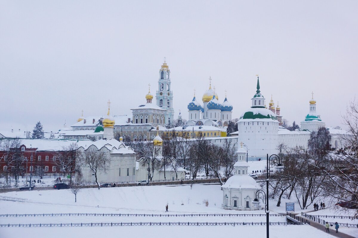 Золотое кольцо россии троице сергиева лавра. Сергиево золотой город. Сергиев-посад). Сергиево золотой город. Троице-сергиева лавра ноябрь.