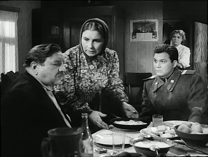  В фильме  также снялись Борис Новиков и Сергей Плотников.-2