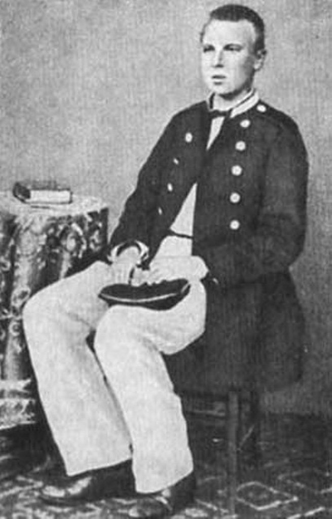 Макаров молодой