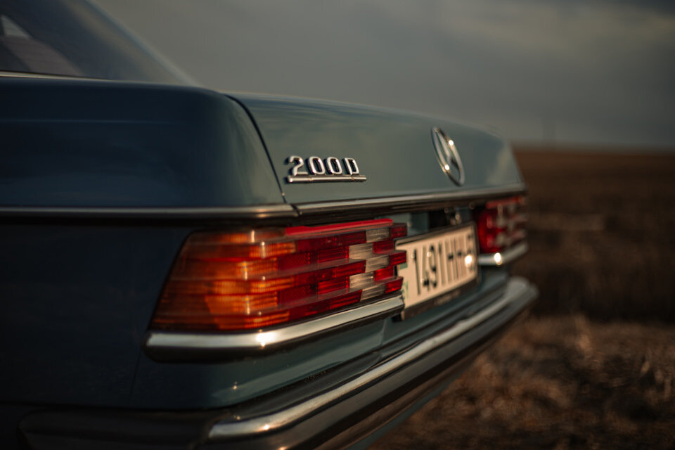  Mercedes w123 2000