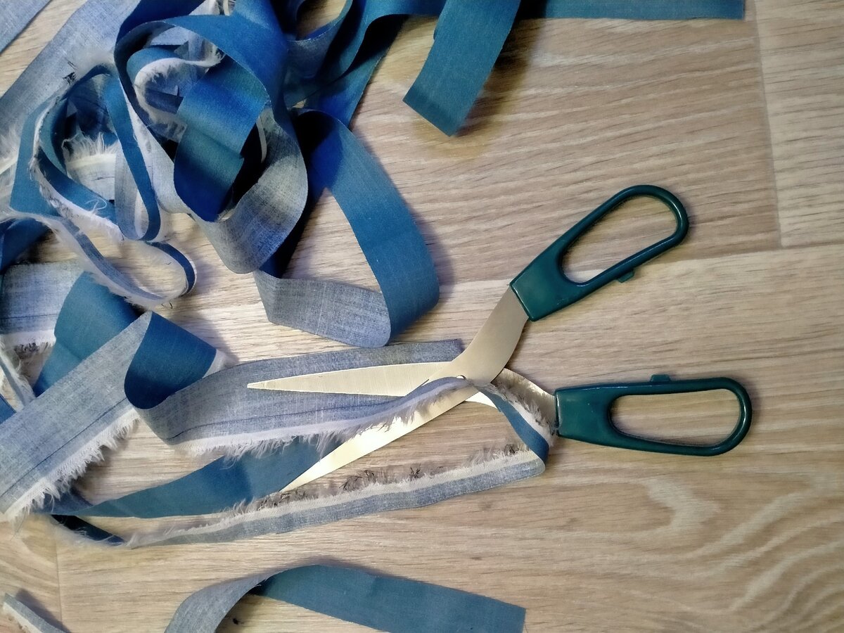 делала специально разметки, чтобы полоски были ровные