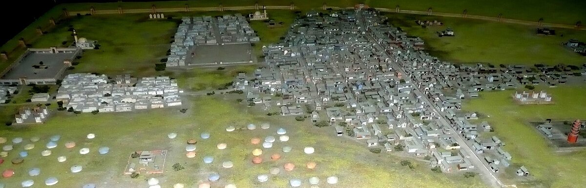 Фрагмент города Каракорум (современная реконструкция).