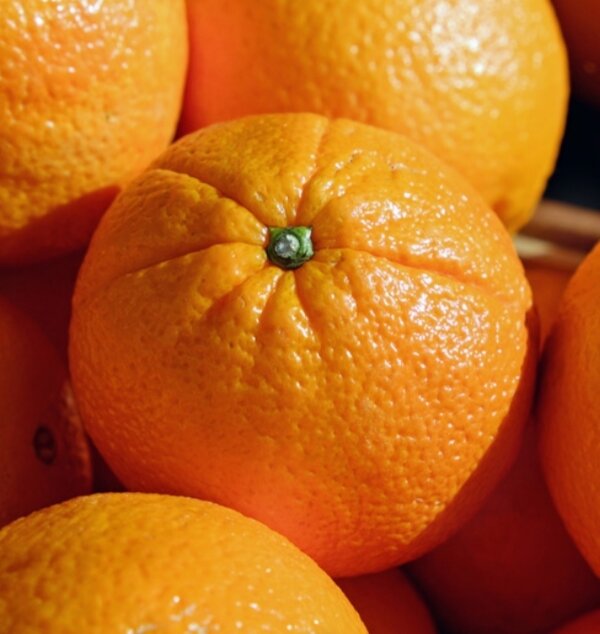 Апельсины.