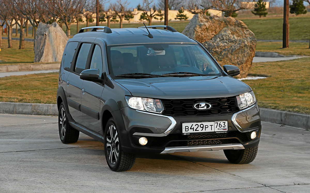 Lada Largus 2015