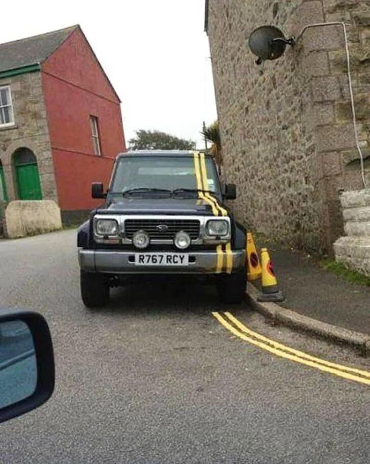 Могу лишь поздравить собственника автомобиля с новым винилом) Отличный маляр!