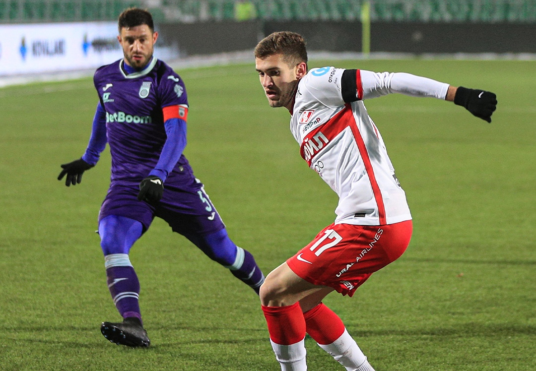 Уфа - Спартак (1:1). Ломовицкий один из худших игроков матча. Источник фото: utv.ru