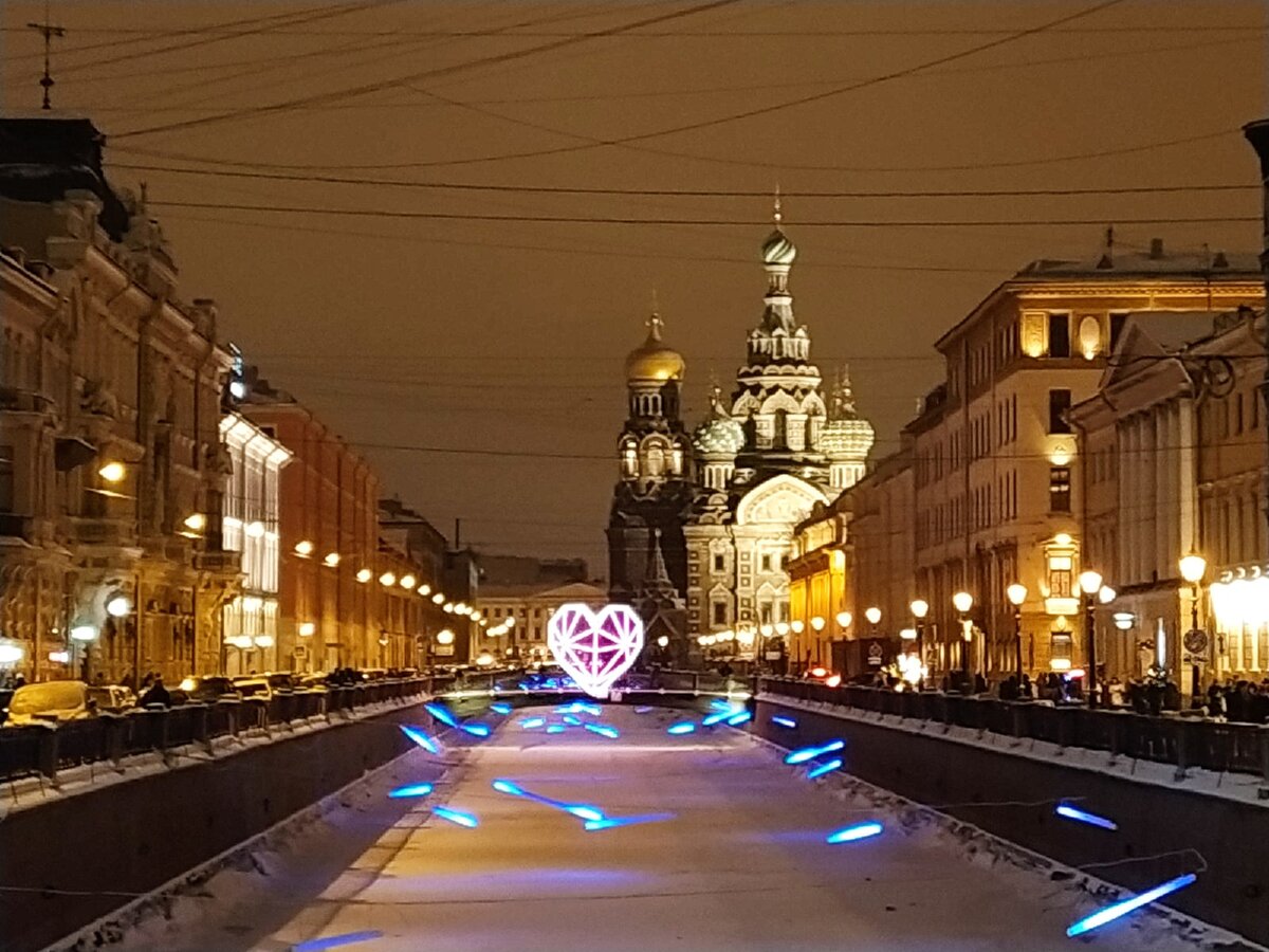 О том,как гербовый орел расправил крылья при Петре и о сакральной силе  символов | Поближе к Петербургу | Дзен