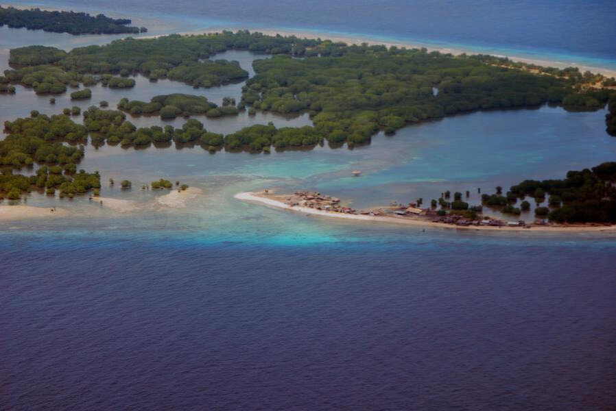 8 island. Джоло Айленд. Остров Джоло Филиппины. Остров холла Филиппины. Остров холла Филиппины повстанцы.