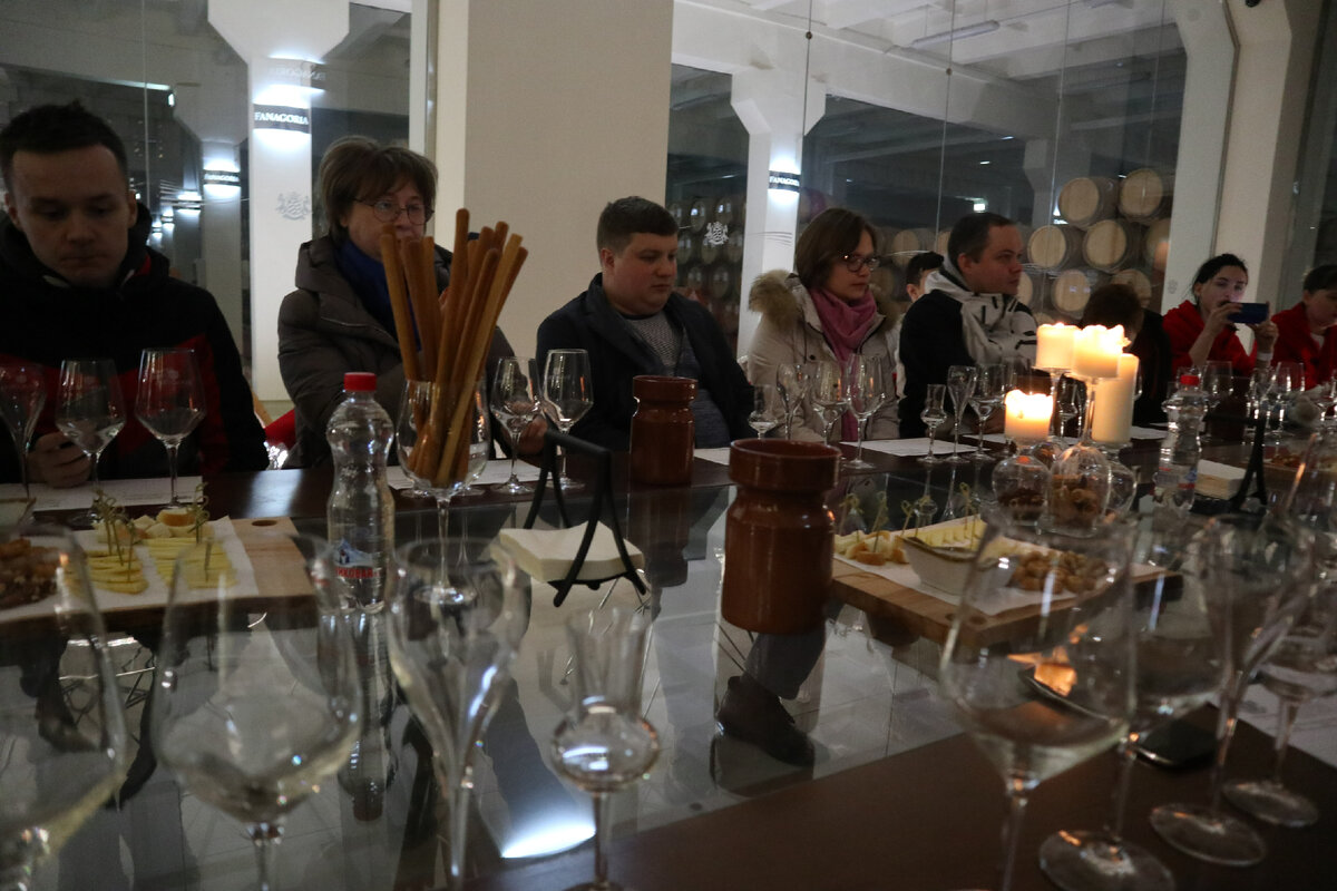 Жизнь в поезде. Тур по Крыму под стук колёс с "Гранд-экспрессом"