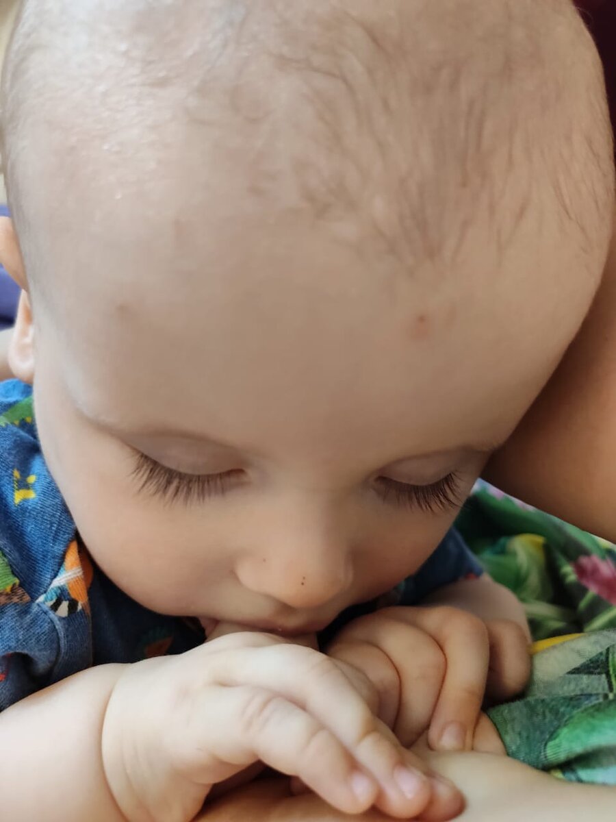 За время пребывания в родильном доме, а тем более в стационаре, доношенные и особенно недоношенные новорожденные переносят большое количество манипуляций и процедур, большинство из которых достаточно болезненны.