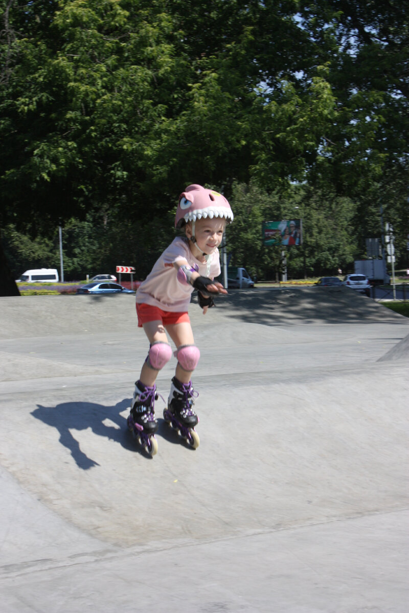 Вика 5 лет. Энергичная и смелая, быстрая, но может быть быстрее. Вопрос техники. 