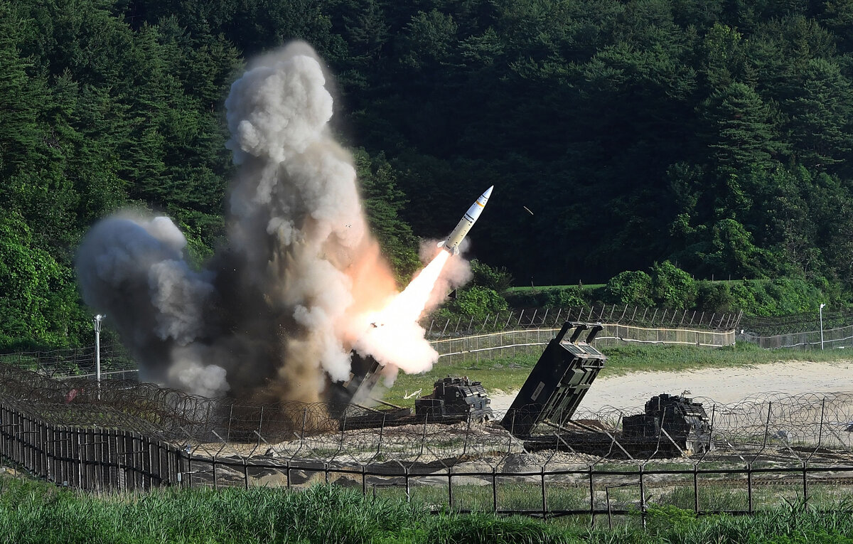    Пуск ракеты MGM-140 ATACMS  South Korean Defense Ministry via Getty Images