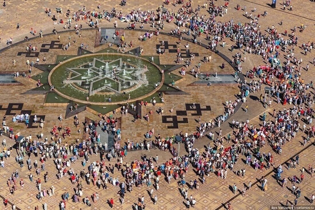 Алатырь в центре города Саранска