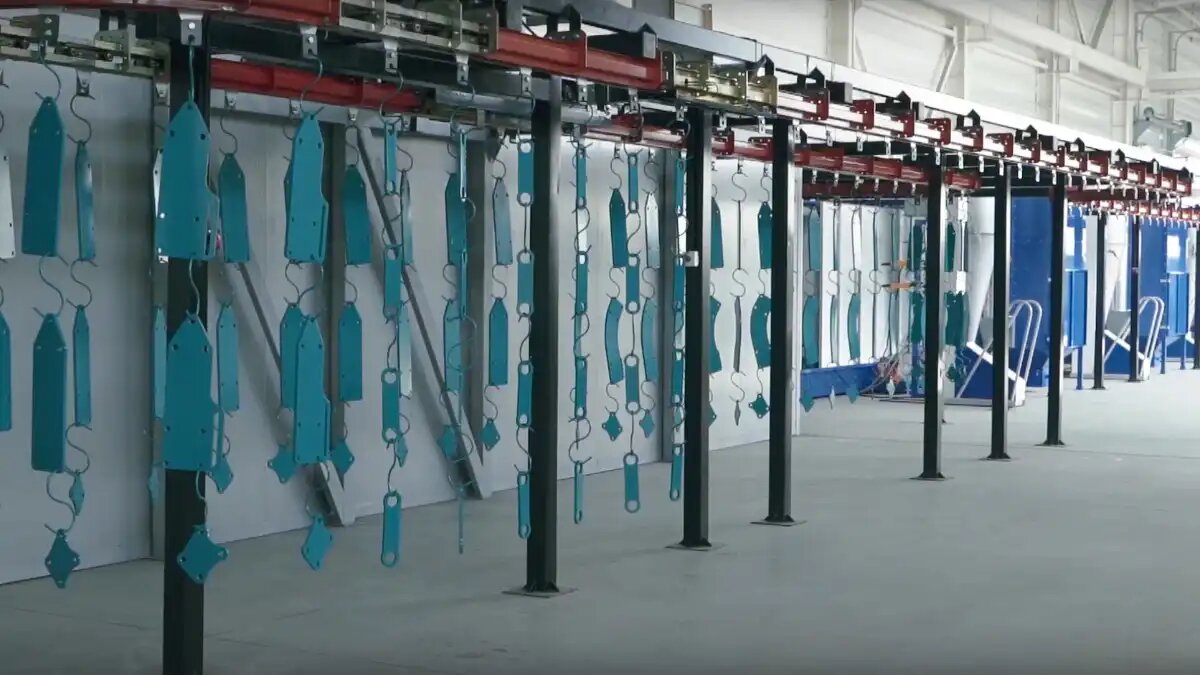 Фото: Официальная страница завода ООО «Промзапчасть» («ПРОМАГРО») в ВКонтакте ПРОМАГРО откроет цех с новой автоматической покрасочной линией