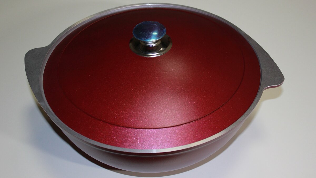 Фотография: казан алюминиевый на 6 литров с антипригарным покрытием для приготовления плова.