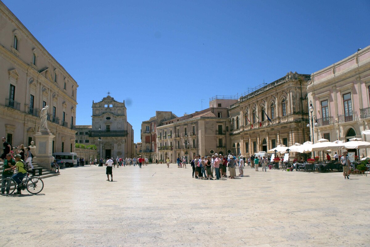 Средневекавая площадь Сиракуз