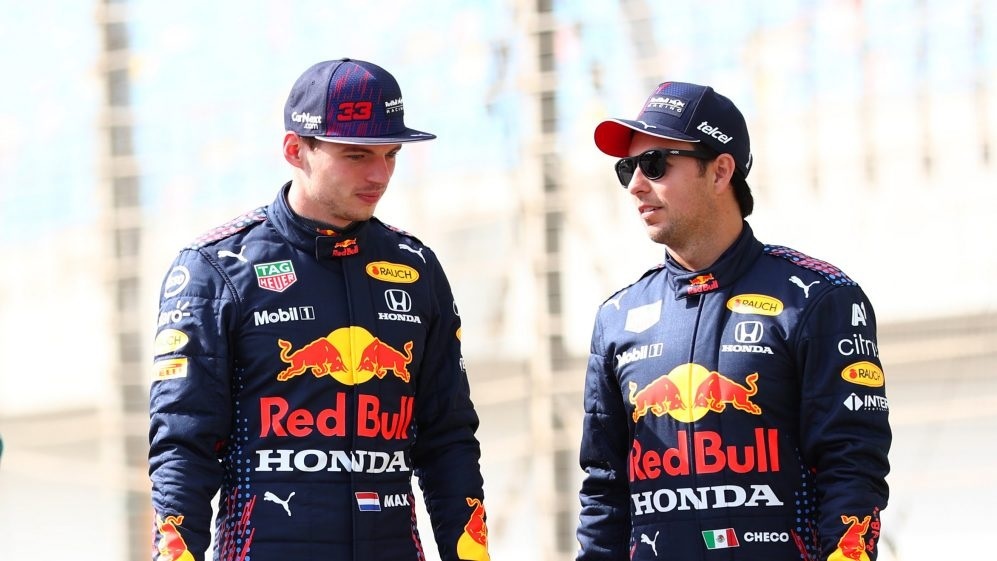 Пока у Мерседеса проблемы надо брать быка за рога! Источник фото - https://www.formula1.com/en/latest/article.season-preview-the-hopes-and-fears-for-every-red-bull-fan-in-2021.5GWYshF6lMg2QHe7hwPIxC.html