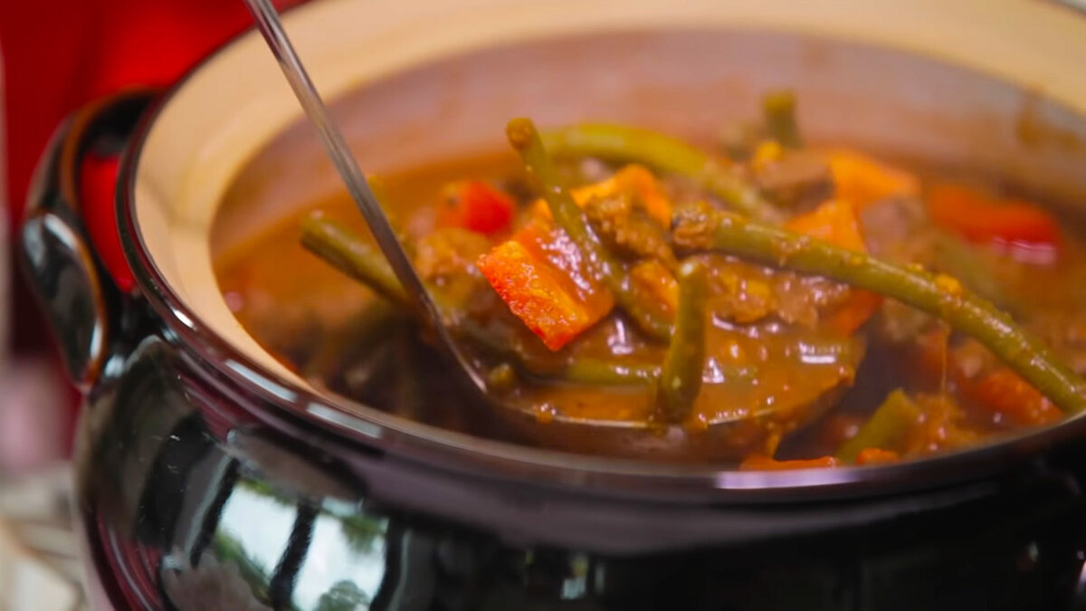 Горшок с готовым блюдом