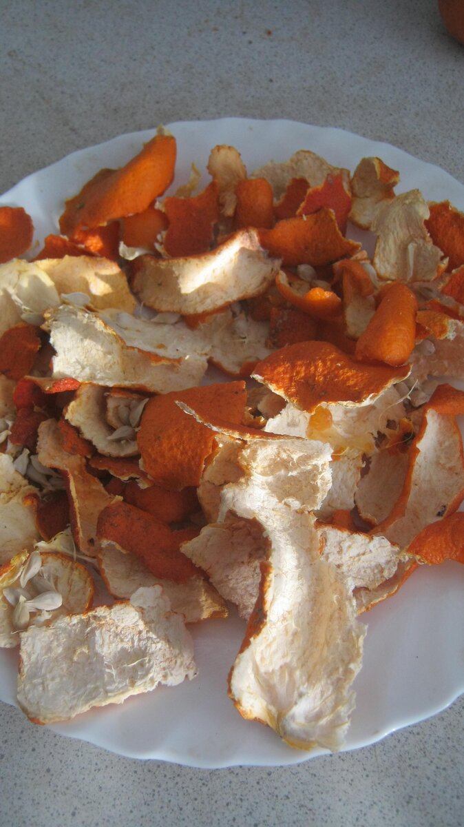 Кожура  мандаринов  быстро  подсыхает