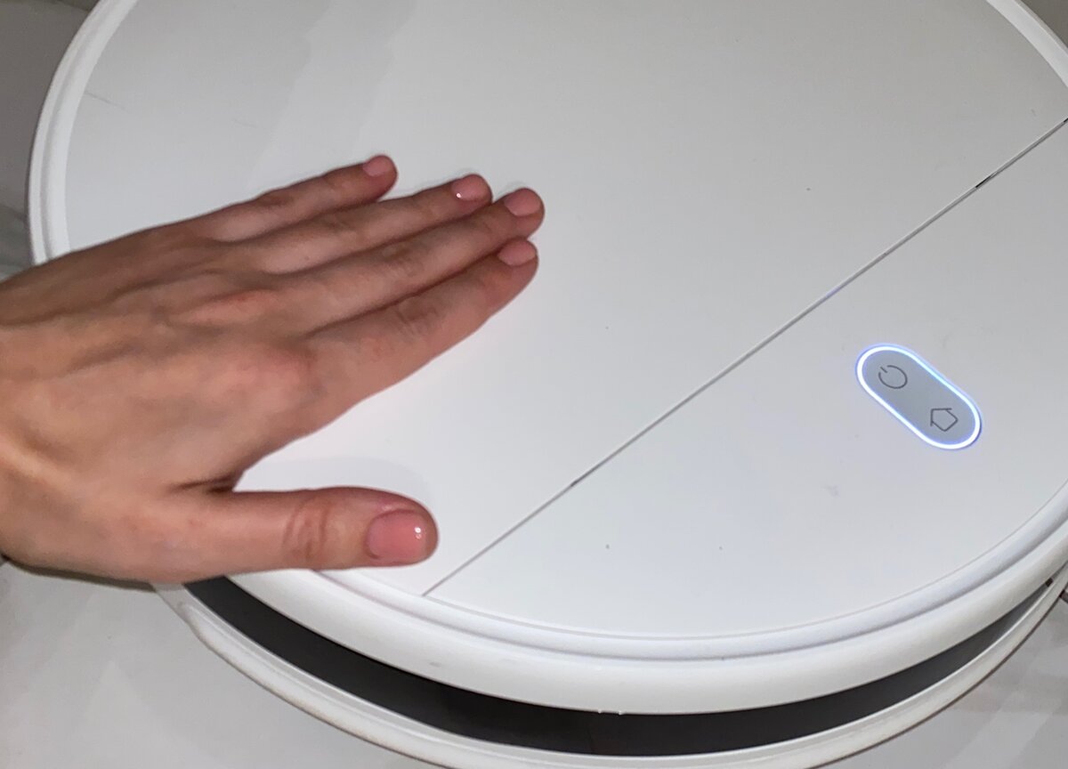 Любимый мой помощничек Xiaomi Mi Robot Vacuum-Mop Essential