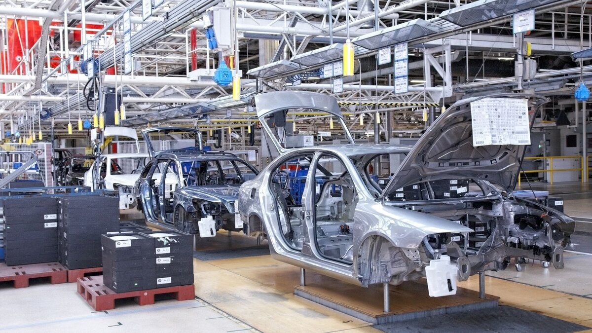 Конвейер автозавода