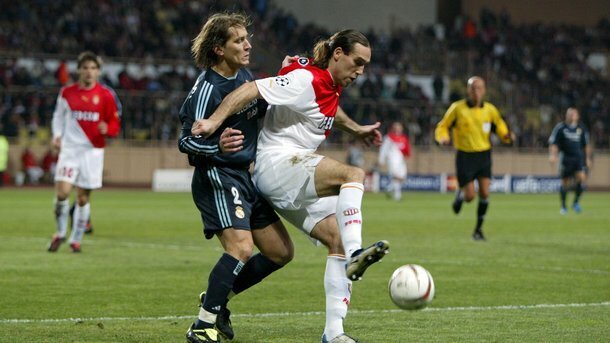 Автомеханик Дадо Пршо в матче Лиги чемпионов "Монако" - "Реал" в 2004 году.