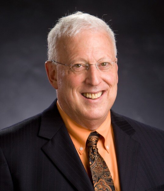 Стернберг Роберт. Американский психолог, профессор психологии Оклахомского университета.