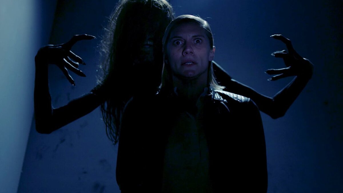 Кадр из фильма - "Don't Knock Twice"