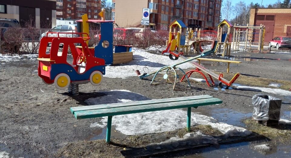 Детская площадка. Фото автора этого канала.