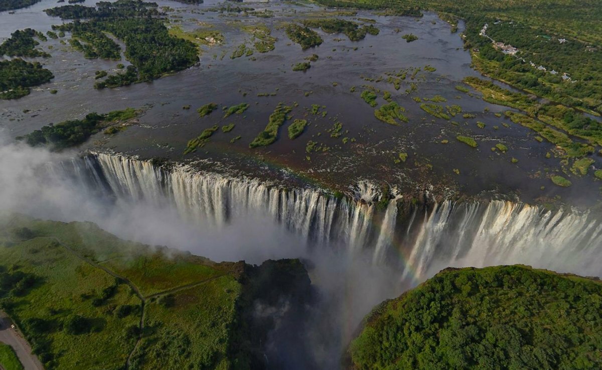 Водопады Ливингстона. Взято из Яндекс-картинок