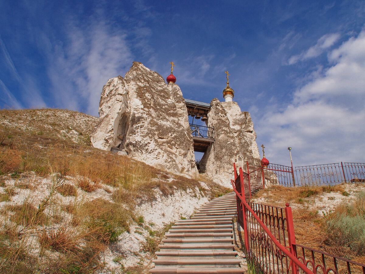 Самые красивые храмы в скалах. Где такие можно увидеть в России. | Travel  Passion | Дзен