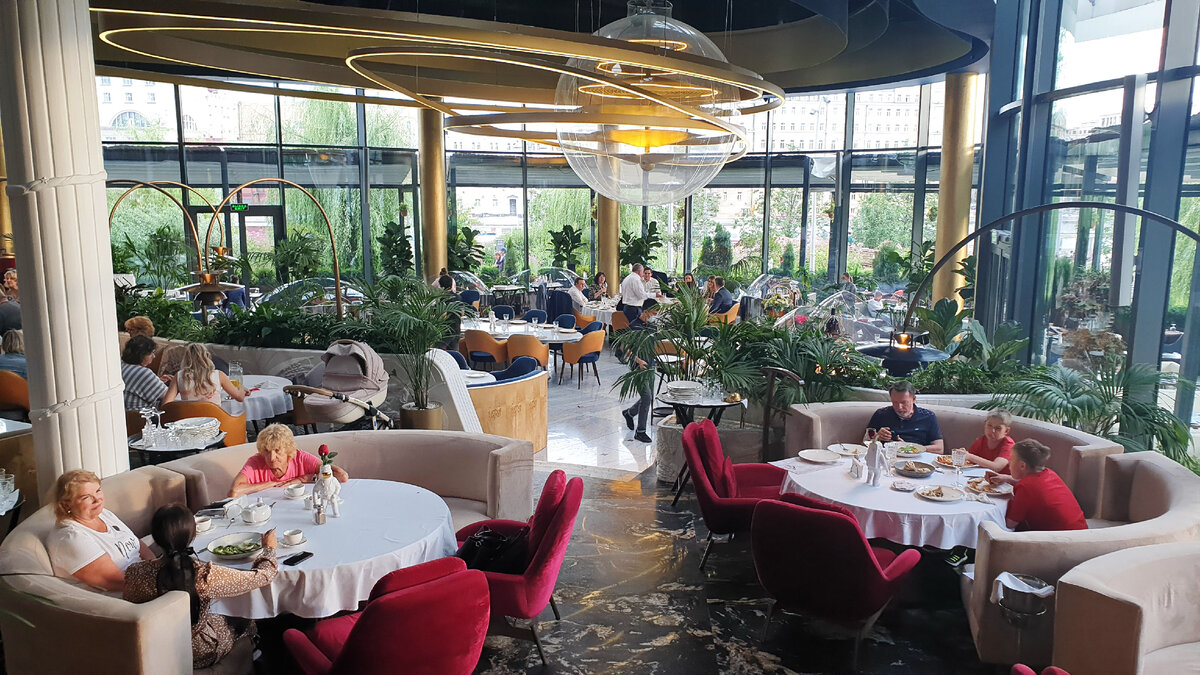 Вид со входа