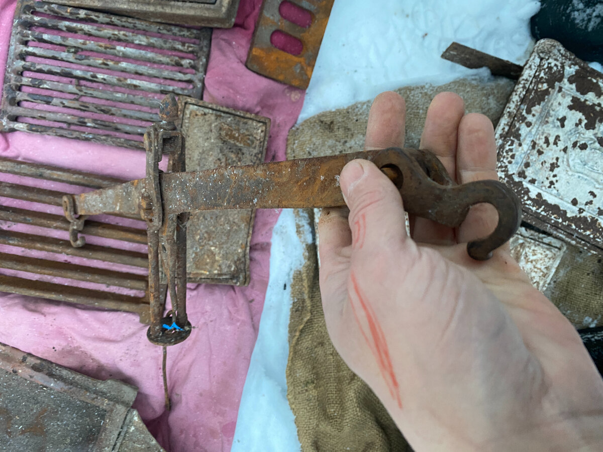 Старые вещи, которые предложили сдать в металлолом. Но я этого делать ...