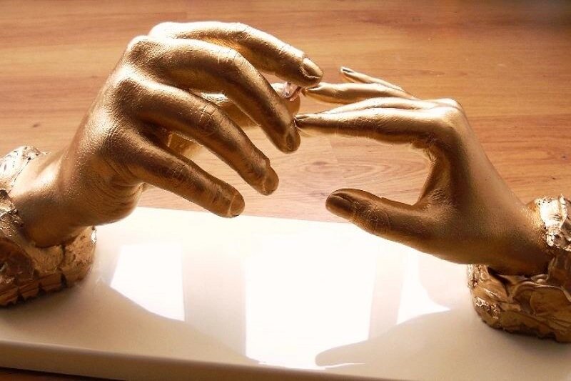Гипсовые 3D скульптуы рук - Maģijas Mirklis