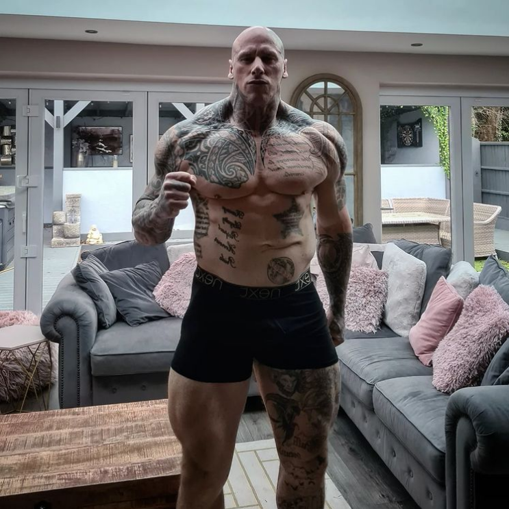 Мартин Форд при собственном весе 143 кг