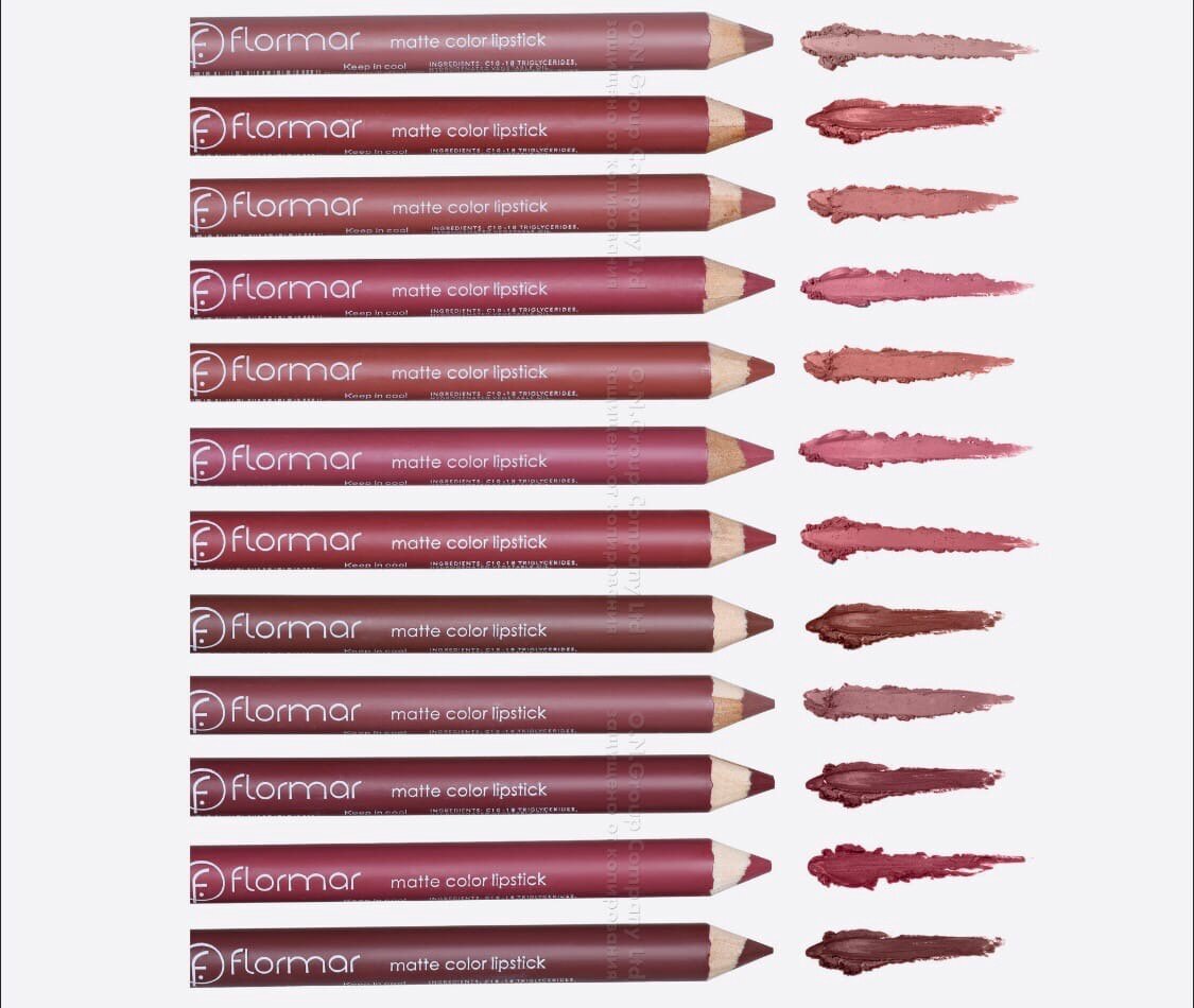 В наборе 12 оттенков, начиная от самых светлых(постельных цветов) до темно коричневых.  