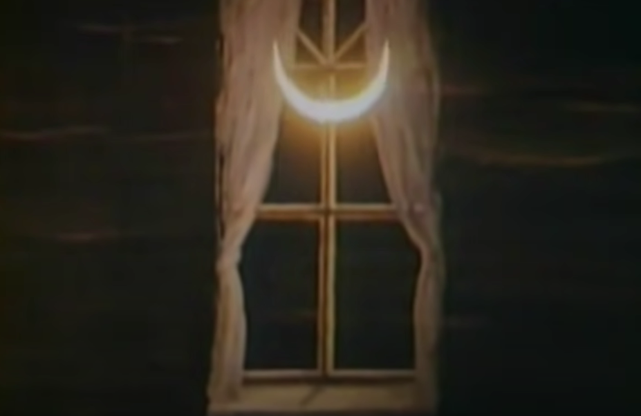 стоп кадр с заставки - может ето помнит?)