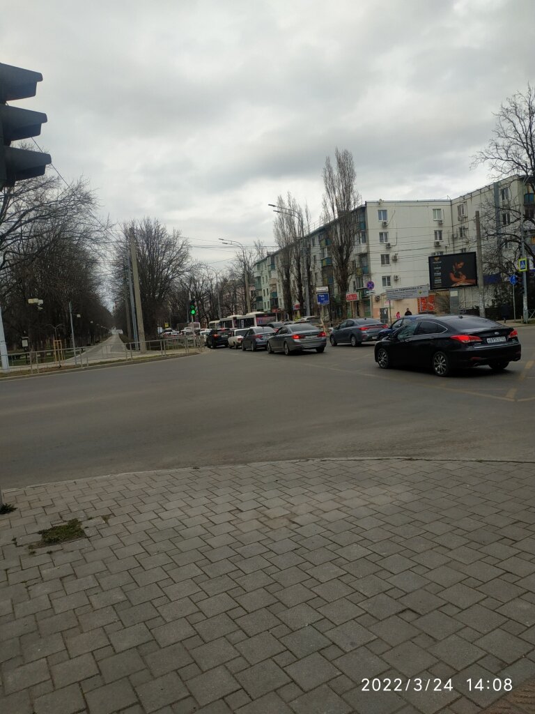 улица Красная, Краснодар. Улица с вечными пробками)