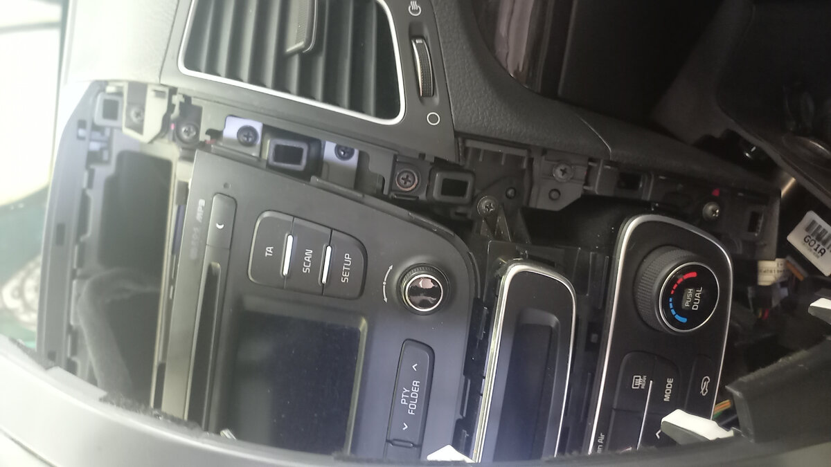 Установил магнитолу RedPower 31242 IPS DSP - KIA Sorento (3G), 3,3 л, 2017 года 