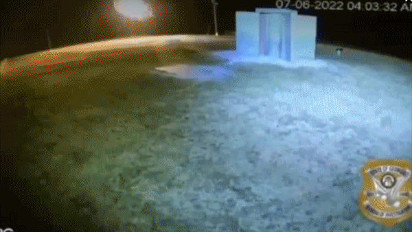 Видео с камеры наблюдения. Подрыв скрижалей