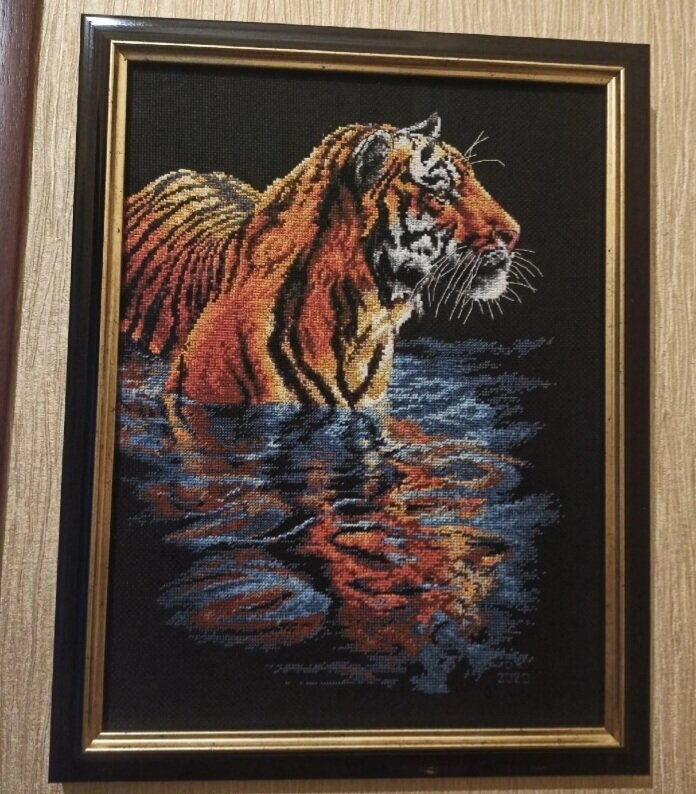 "Купающийся тигр"