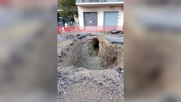 Тунель в Риме, в котором застрял грабитель. Фото © kp.ru / Евгений Сучков