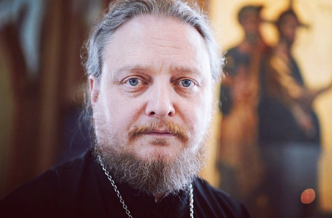 Фёдор Бородин — протоиерей, публицист, писатель, общественный деятель, настоятель московского храма свв. Косьмы и Дамиана на Маросейке, отец восьмерых детей.