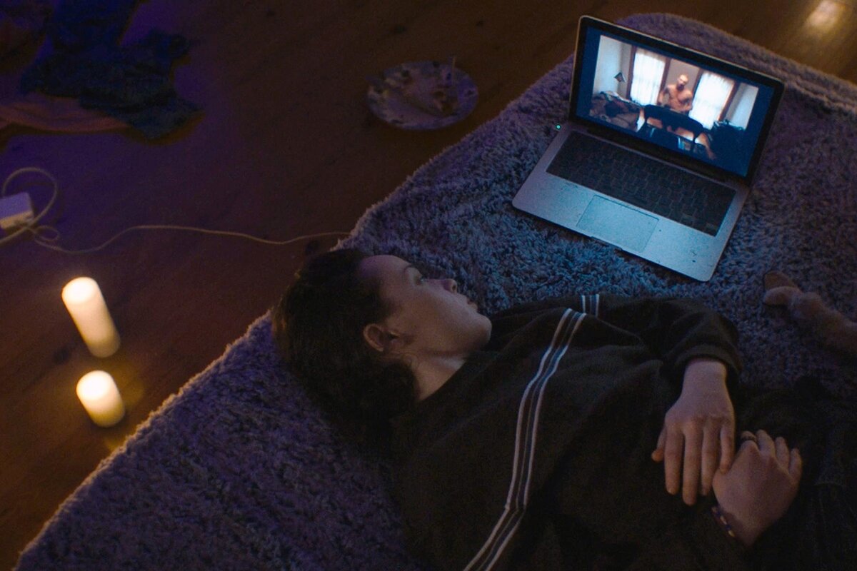 shot from "We're All Going to the World's Fair"/2021/Jane Shoenbrun/kinopoisk.ru