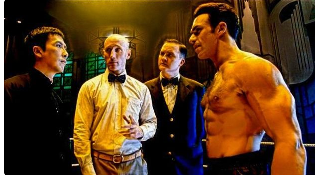 актер Дэррен Шахлави в фильме "Ип Ман 2"
