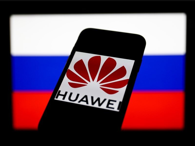    HUAWEI нарастила продажи смартфонов в РФ впервые за три года. В чём причина?