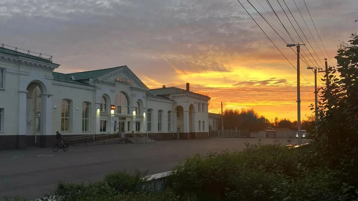 Цветы борзя. Станция Борзя Забайкальский край. Борзя Забайкальский край Железнодорожная станция. Забалькайский край город Борзя. Площадь города Борзя.