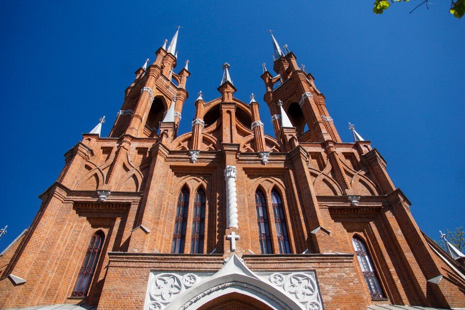     Прекрасный католический костел в Самаре удивляет туристов Светлана МАКОВЕЕВА