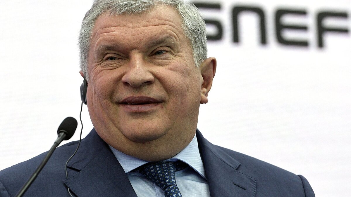    %Главный исполнительный директор ПАО НК "Роснефть" Игорь Сечин© РИА Новости . Алексей Даничев